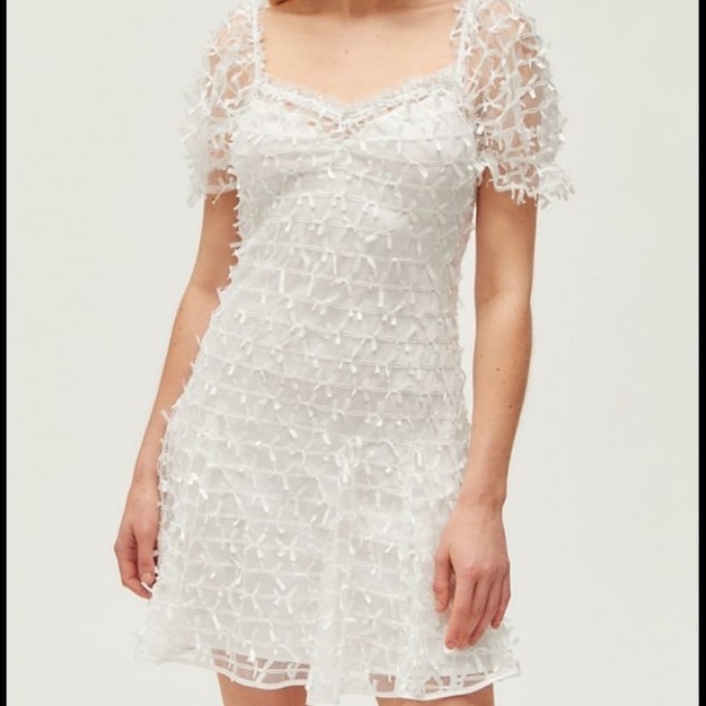 Betsey Johnson x UO | White Allover Bow Puff Sleeve Mini Slip Dress in size XS - Picture 17 of 17
